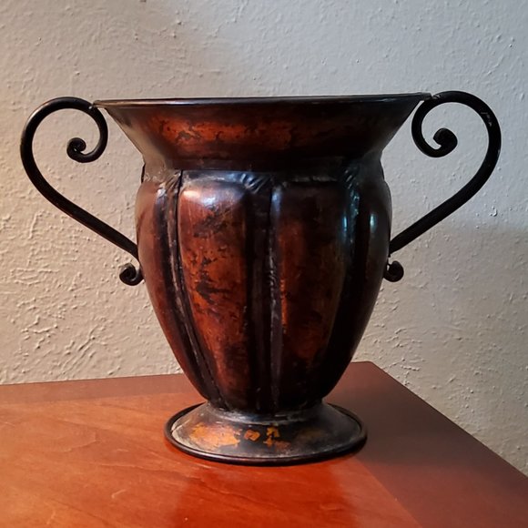 VASE - METAL - GARDEN RIDGE - Picture 3 of 3